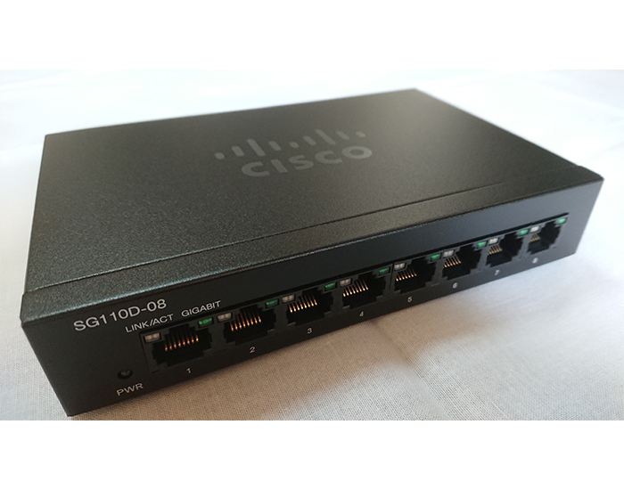 Cisco スモールビジネス スイッチ - 　 SG110D-08-JP　前面